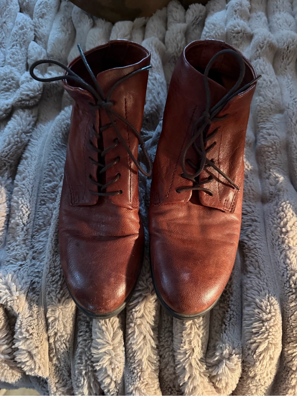 Bocage woman’s ankle boots in very very good condition.